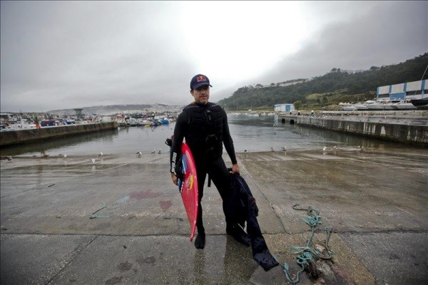 Un brasileño surfeó la ola más grande del mundo