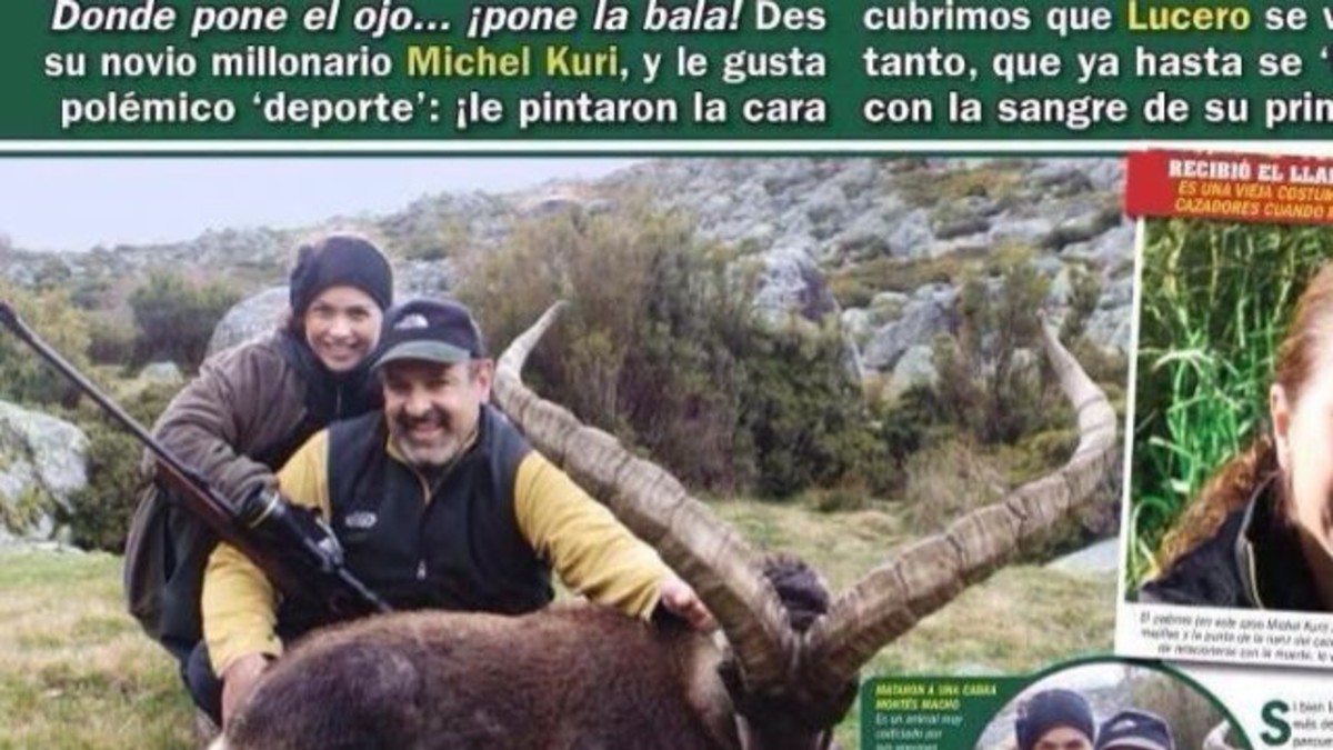 Cantante pone en juego su carrera por foto polémica