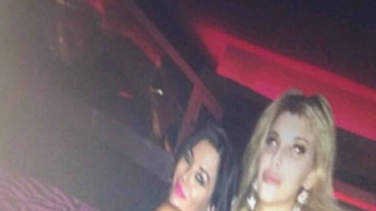 Las fotos hot de Charlotte y Karina en la noche porteña
