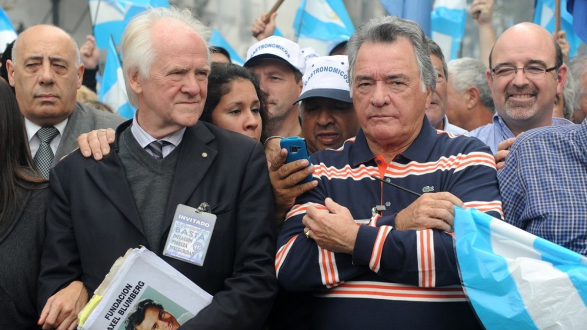 Barrionuevo derrapó e insultó al jefe de Gabinete