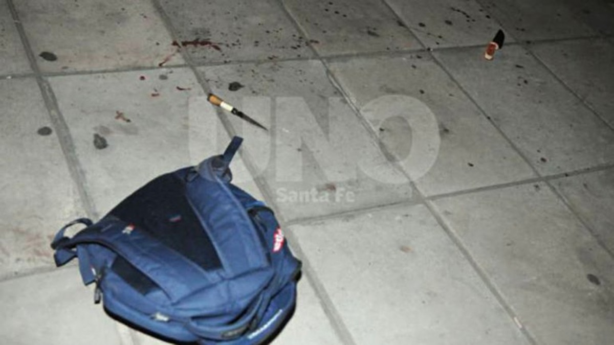 Asesinó a puñaladas a su compañero y se entregó