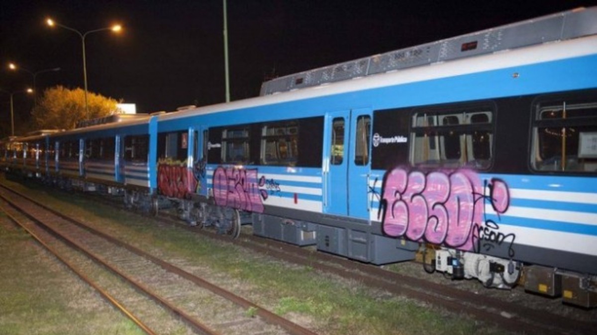 "Pintar los trenes nuevos es el punto máximo al que asipramos"