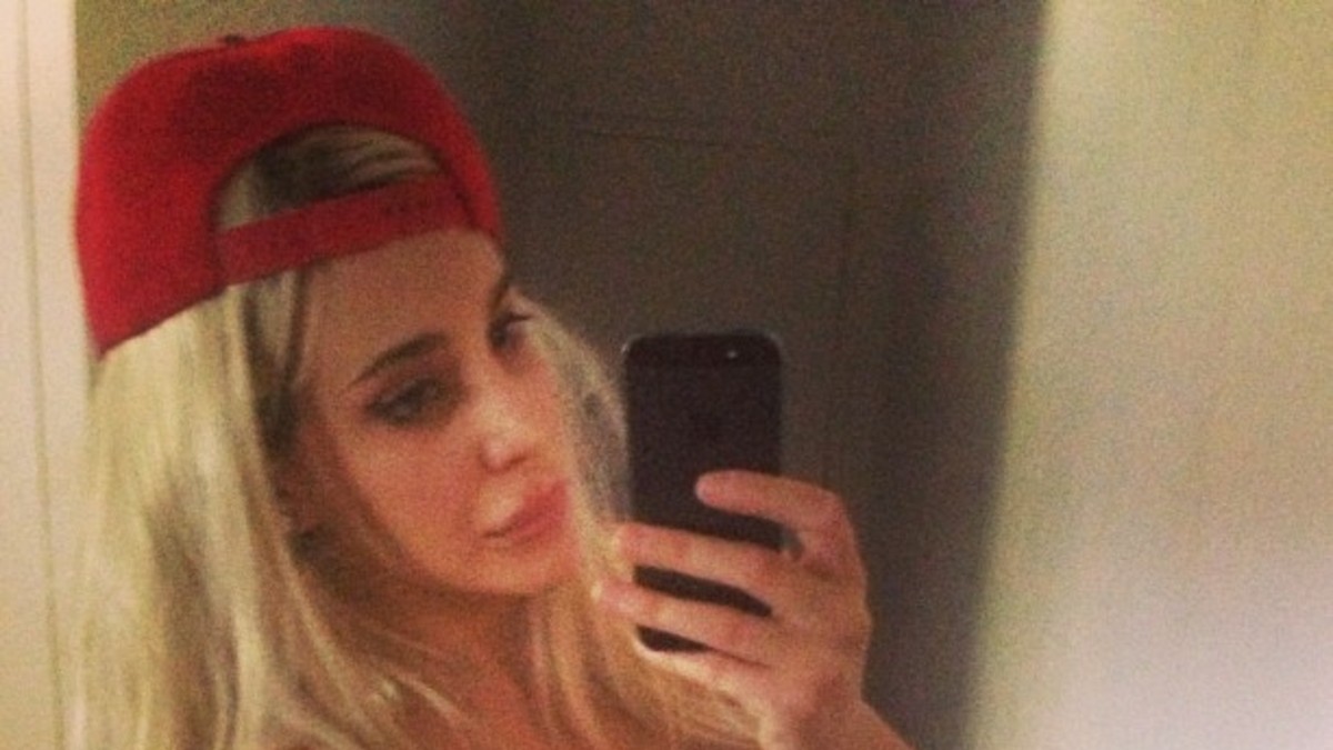 Charlotte Caniggia mostró de más en una selfie casera