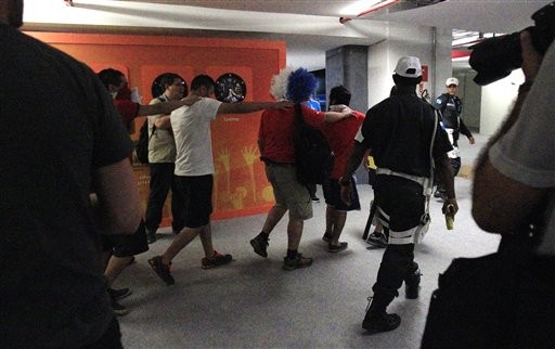 Hinchas chilenos provocan destrozos en el Maracaná