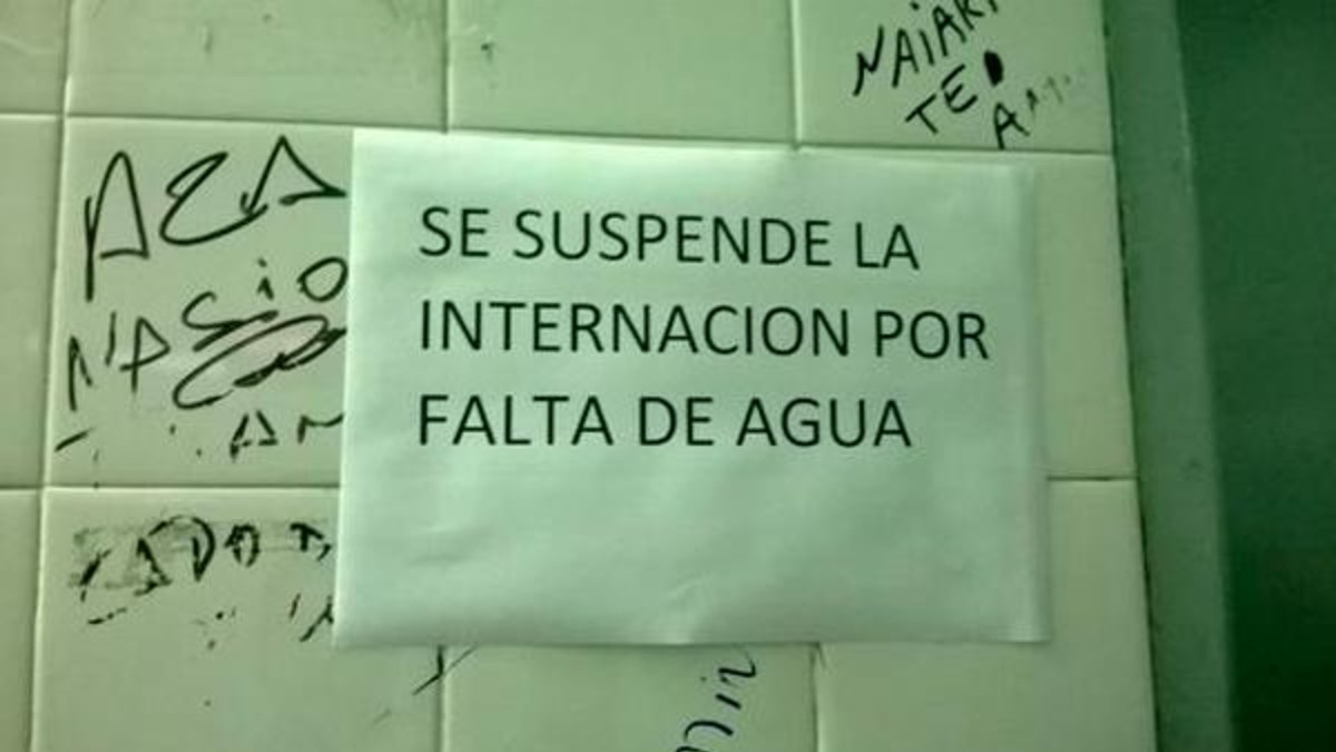 Desde el Hospital de Morón aseguran que sí tenían agua