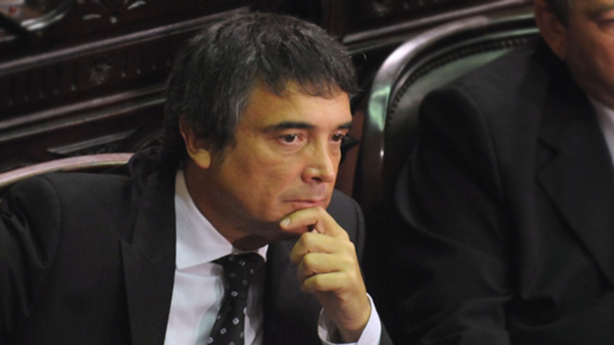"Obvio que hablamos con otros sectores", dijo Artaza