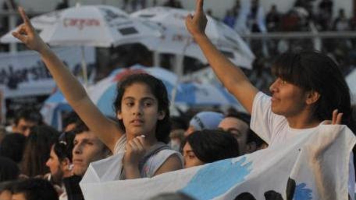 Similitudes y diferencias entre La Cámpora y el Evita