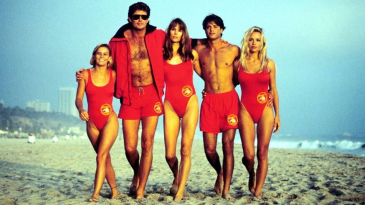 Diosa de Baywatch se gana la vida en un camión