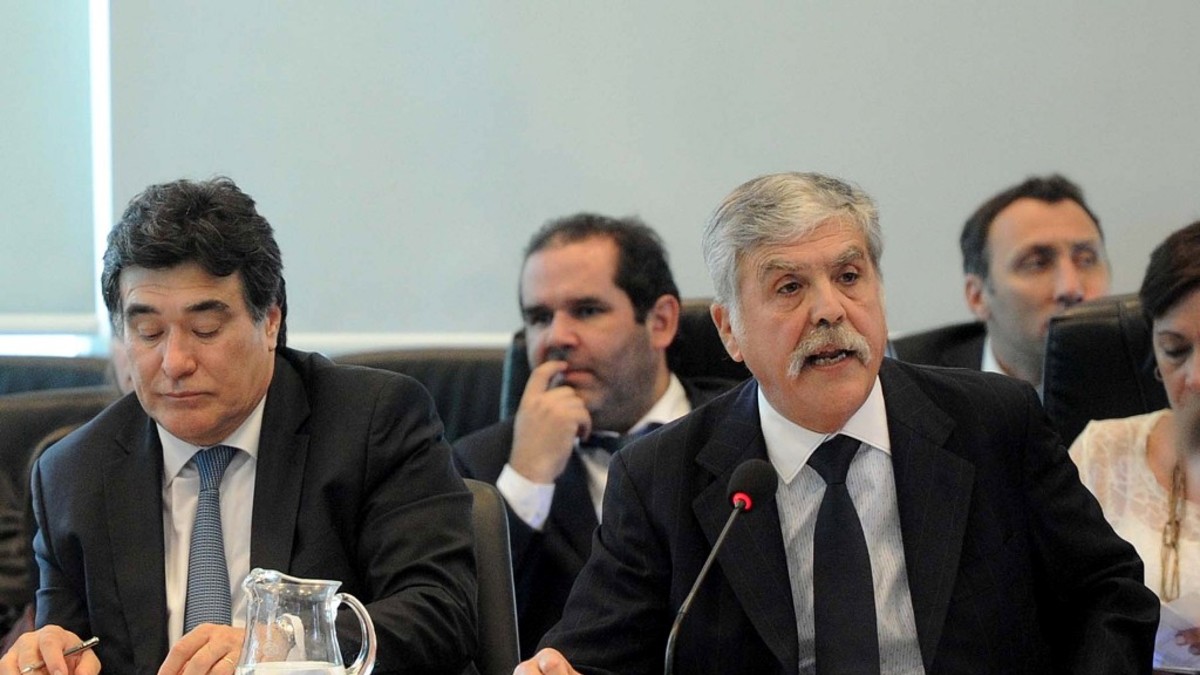 "La ley es fundamental para la soberanía", dijo De Vido