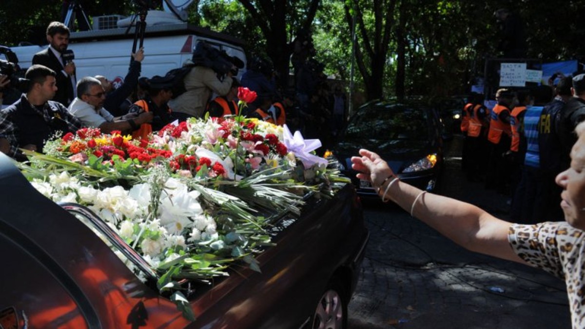 Familiares y amigos dieron el último adiós a Nisman