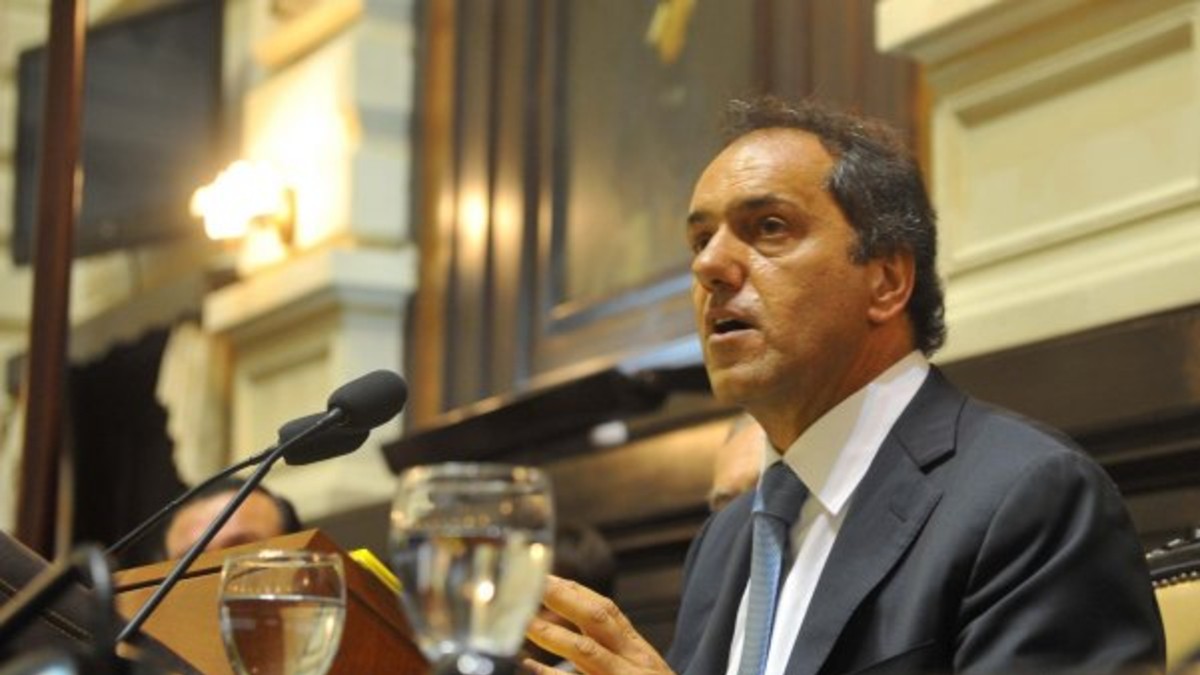 Scioli salió a bancar a Máximo Kirchner: "Rescato su fortaleza anímica"