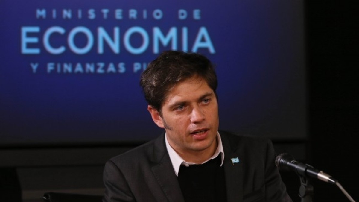 Kicillof exige que Clarín se retracte por la nota de YPF