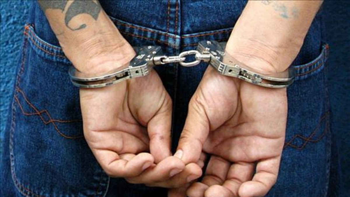 Violador escapó esposado por la ventana de la fiscalía