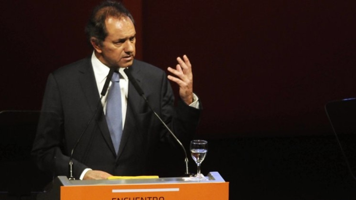 Scioli desafió a Macri a debatir por televisión
