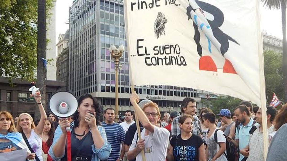 Referente de Resistiendo con Aguante convoca al Congreso