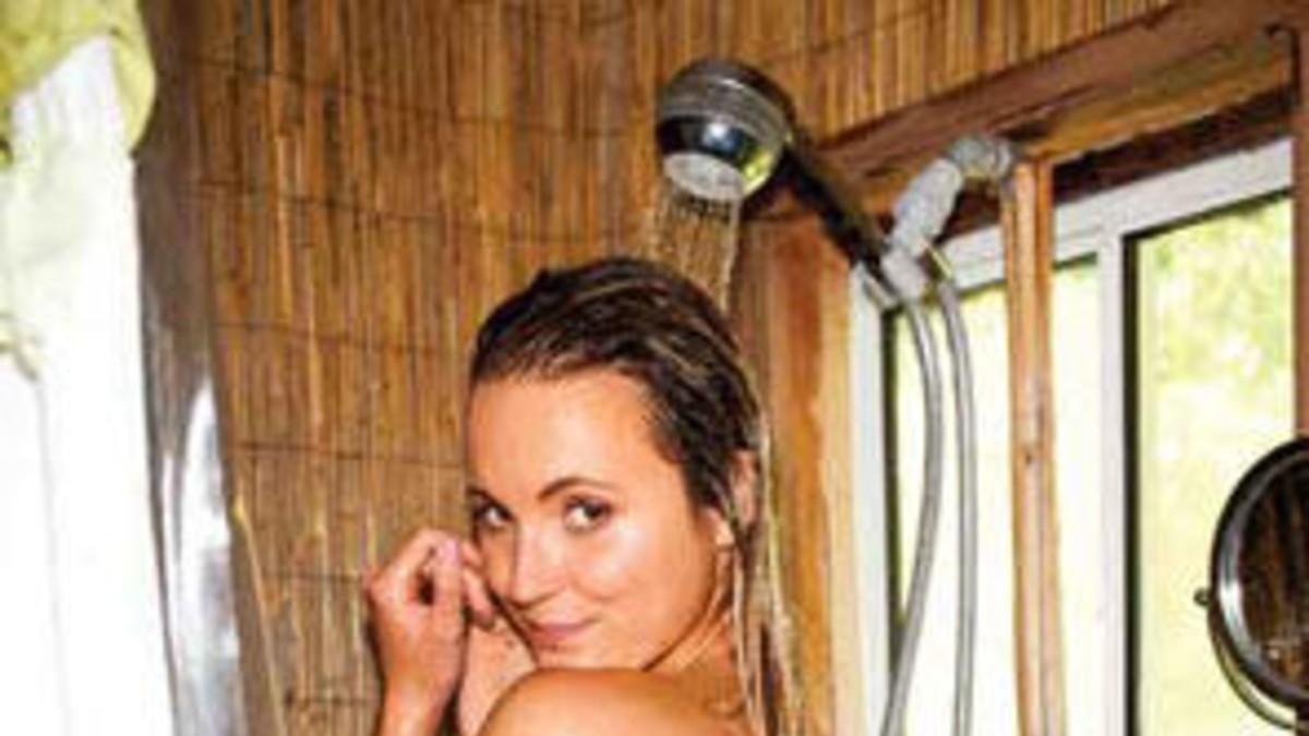 Alana Blanchard, la surfer más caliente de todas