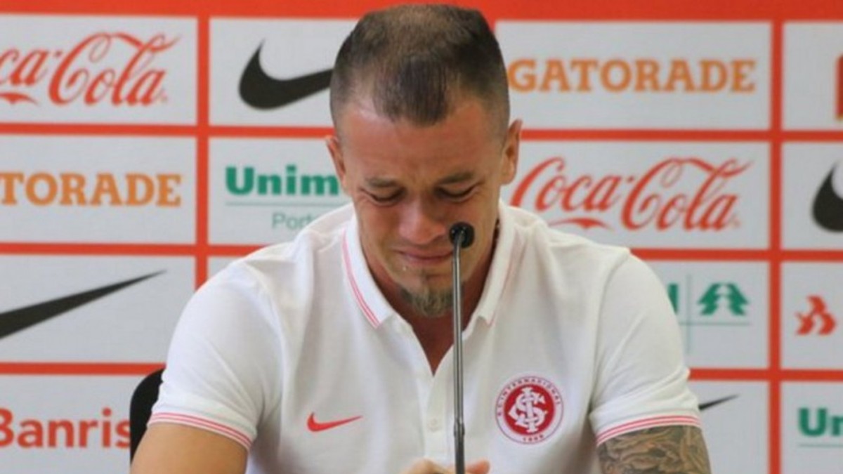D'Alessandro se quebró en su despedida del Inter