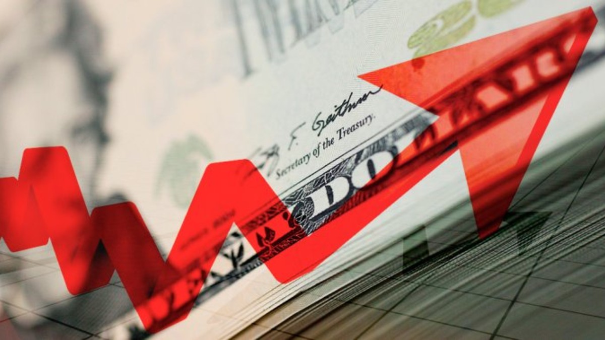 Por primera vez sin cepo el dólar llega a los $15
