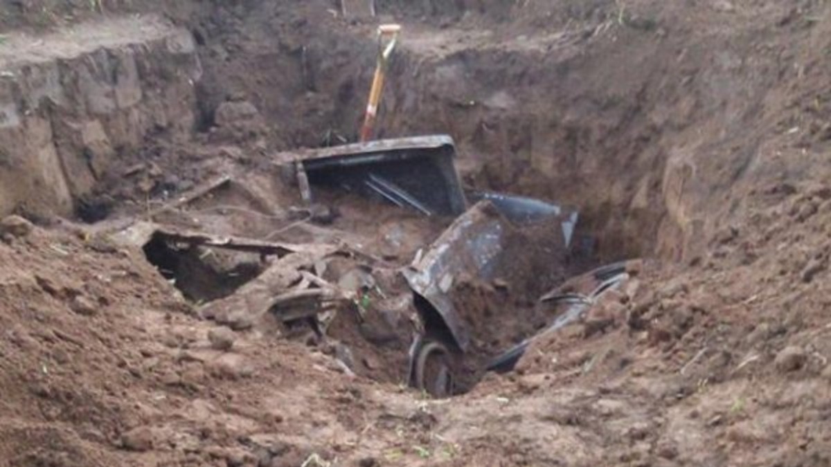Enterró su auto para ocultar que atropelló y mató a 9 personas
