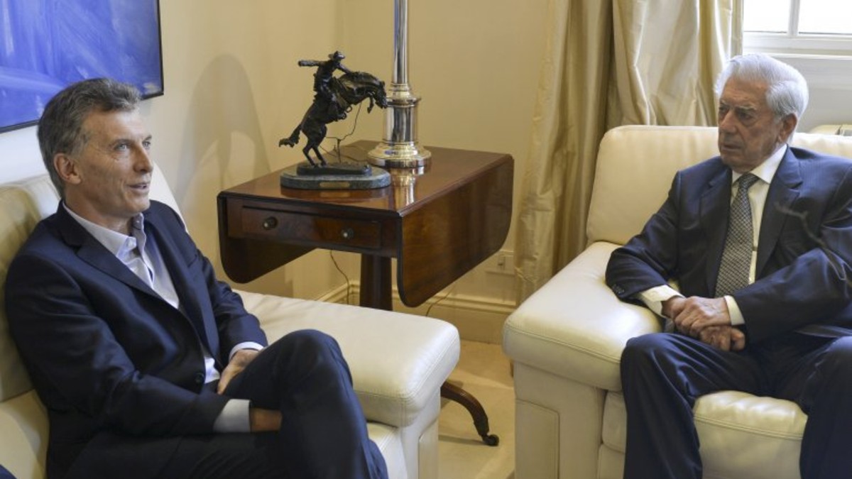 Macri participó en una cena y el cubierto costó $ 250.000