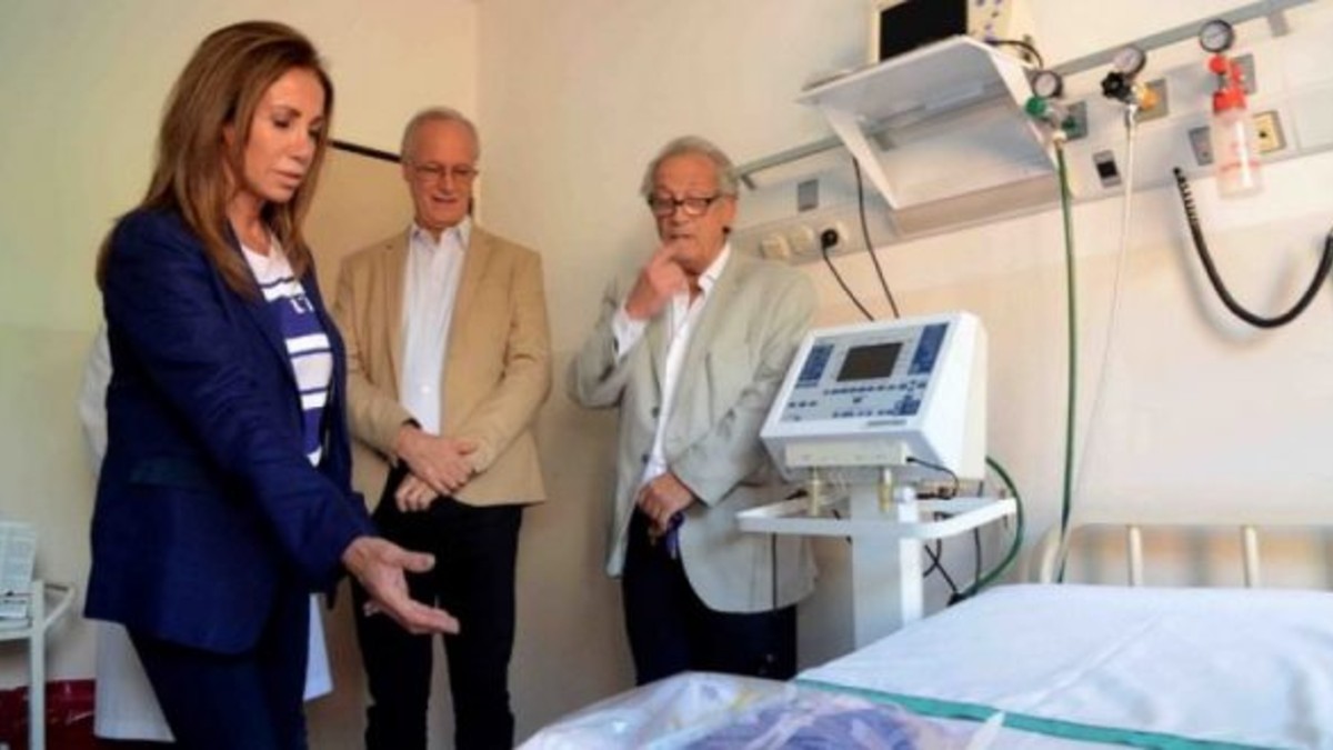 La Provincia compró 500 camas, 400 respiradores y 9.500 kits para coronavirus