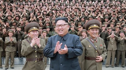 Mesaza de ignorantes: Juanita no distingue las Corea y Arietto confunde al Yom Kippur con Kim Jong-un