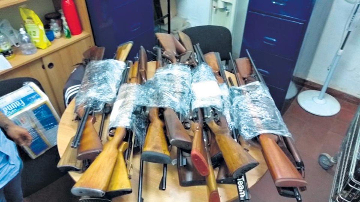 Cariglino contra las cuerdas por el trafico de armas