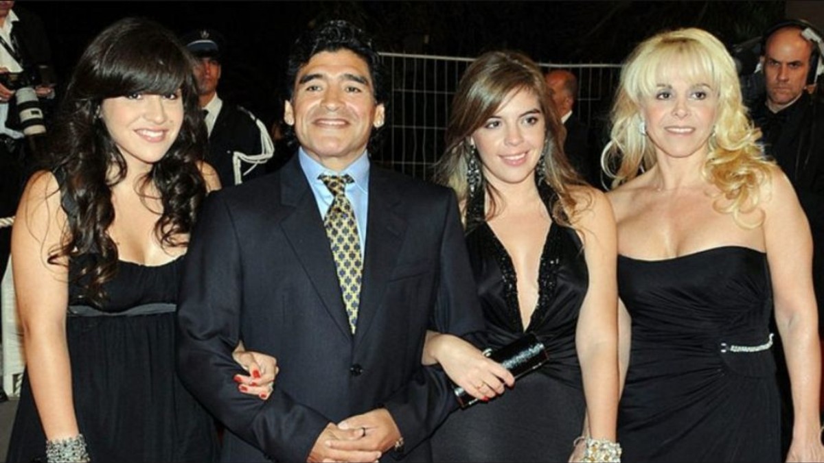 Maradona quiere pedir la prisión preventiva de Gianinna