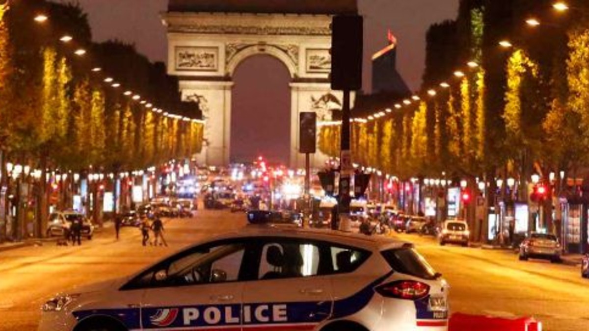 El terrorismo ataca París: tres muertos a tres días de las elecciones