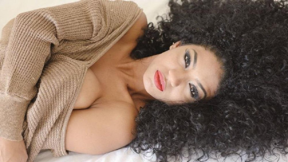 Kate Rodríguez, la bomba que no le teme a los desnudos