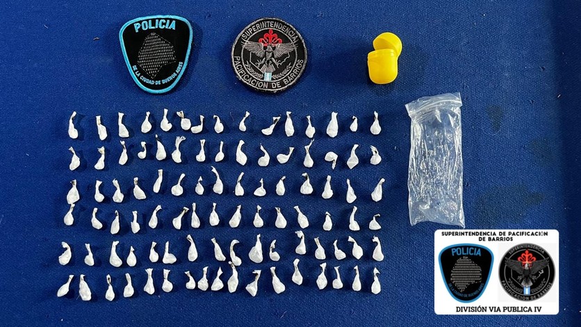 Detuvieron a una narco trans peruana en Constitución: tenía antecedentes e intentó fugarse con más de 90 dosis de cocaína listas para la venta