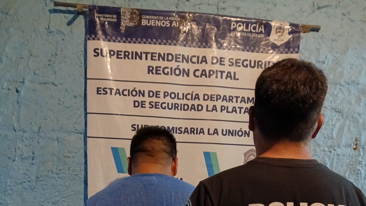 Un hombre le disparó a las casas de sus vecinos y fue detenido tras fugarse del lugar