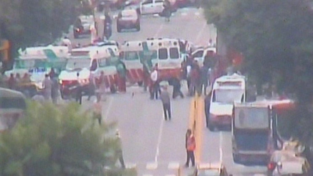 Taxista perdió el control y atropelló a seis peatones