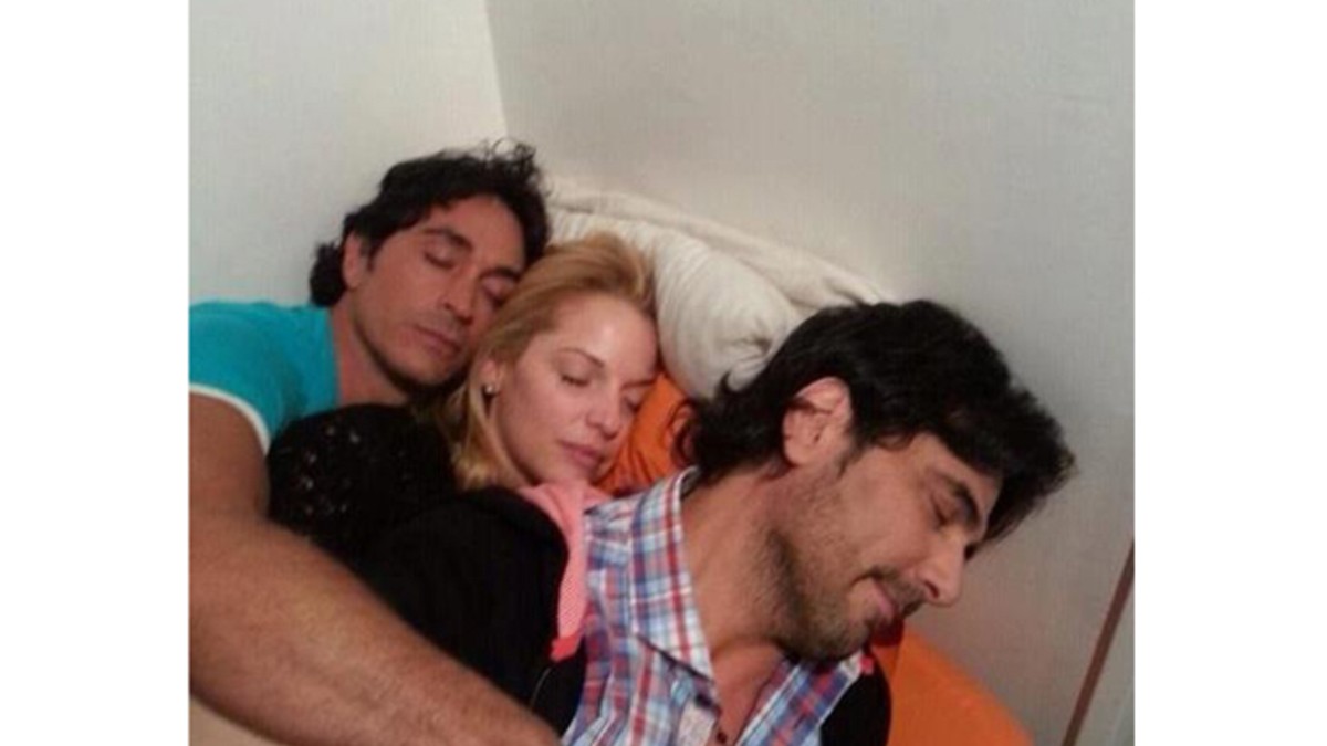 Los actores de Dulce Amor, in fraganti y en "cucharita"