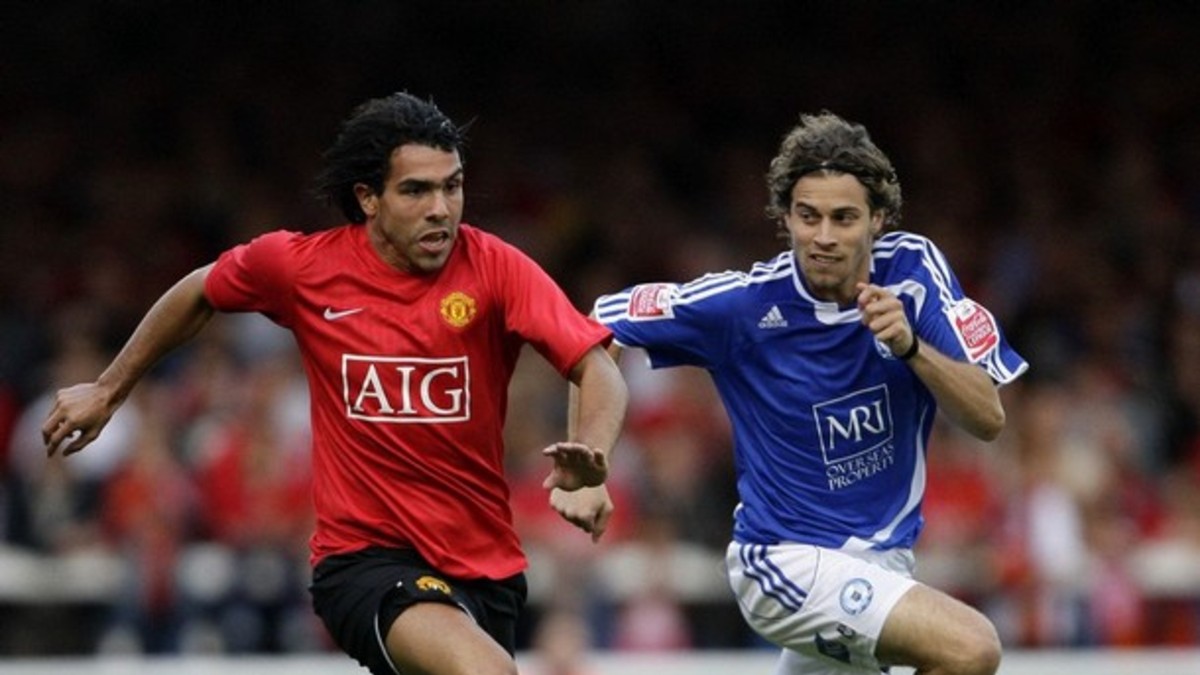 Fue a Londres con U$S 300 y llegó a jugar contra Tevez