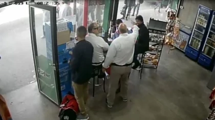 Inspector golpeó salvajemente a un discapacitado