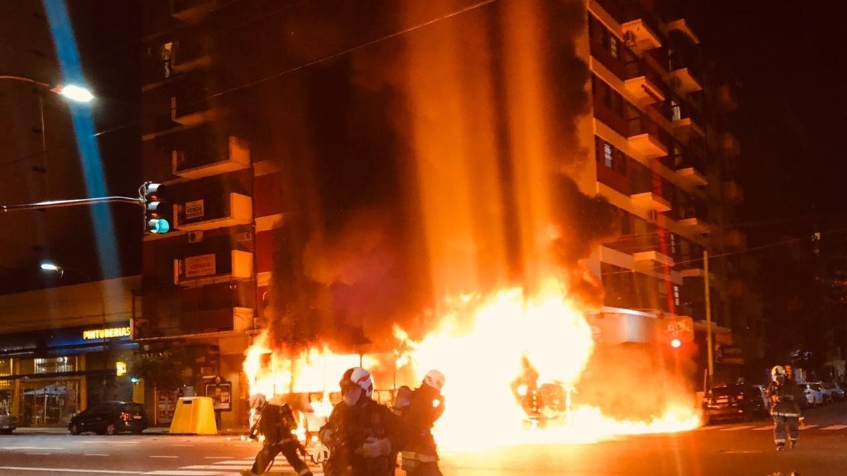 Explotó un colectivo en Almagro y temblaron edificios