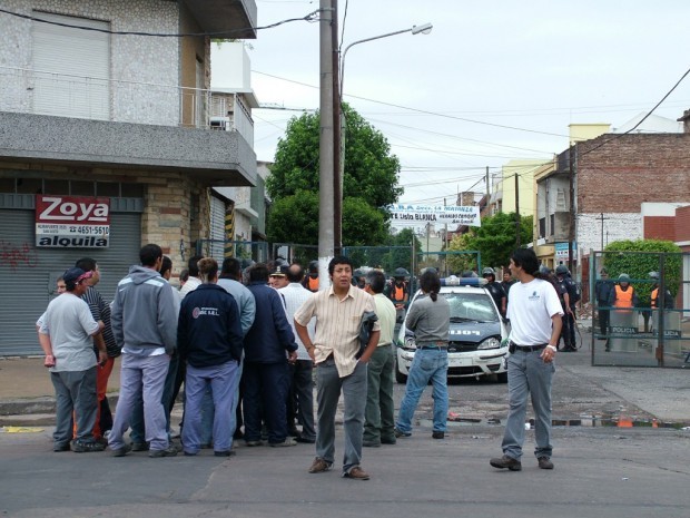 Tiros, destrozos y heridos por el poder sindical
