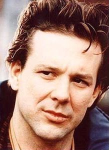 Mickey Rourke no se cansa de estirarse las arrugas