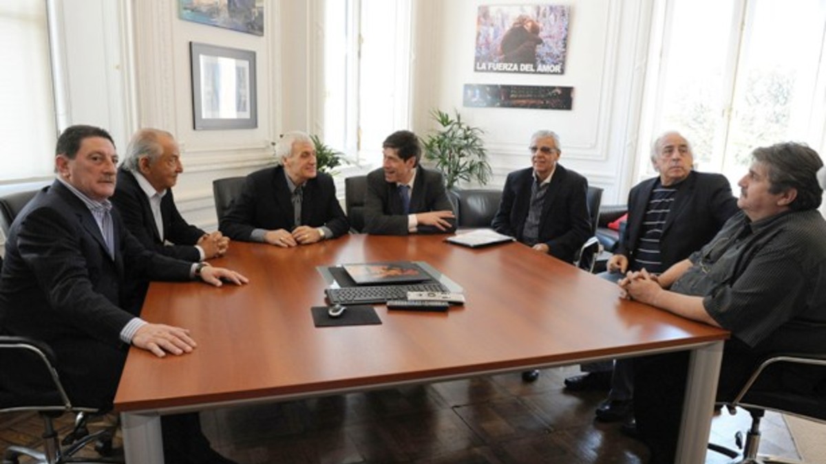Abal Medina se reunió con la cúpula de la CGT