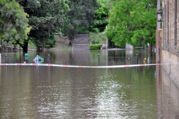 Así está Luján bajo el agua
