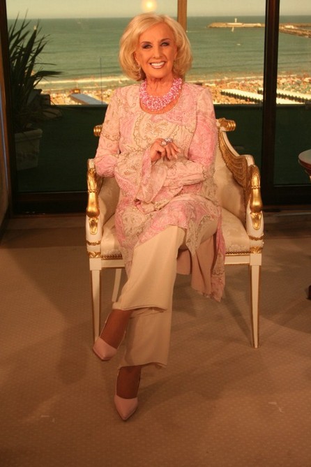 Mirtha no almuerza más porque es demasiado cara