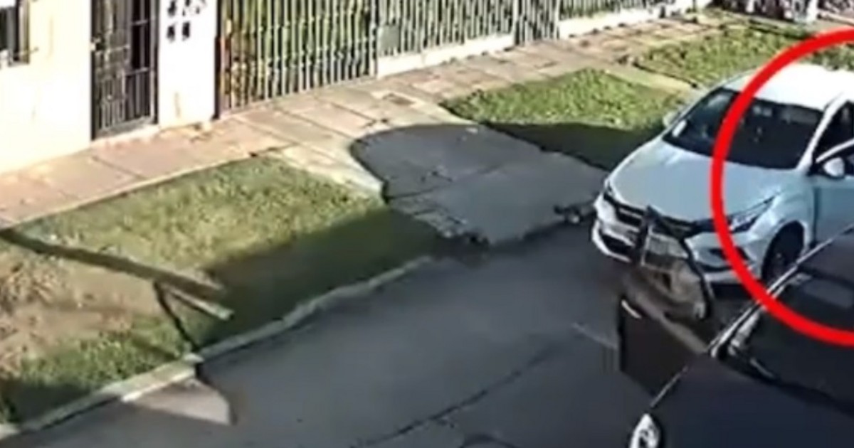 Video: le robaron el auto a un chofer de Uber y le arrebataron la ...