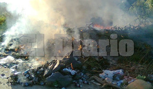 Furia en Pilar por la quema ilegal de basura de los "dueños de la noche"