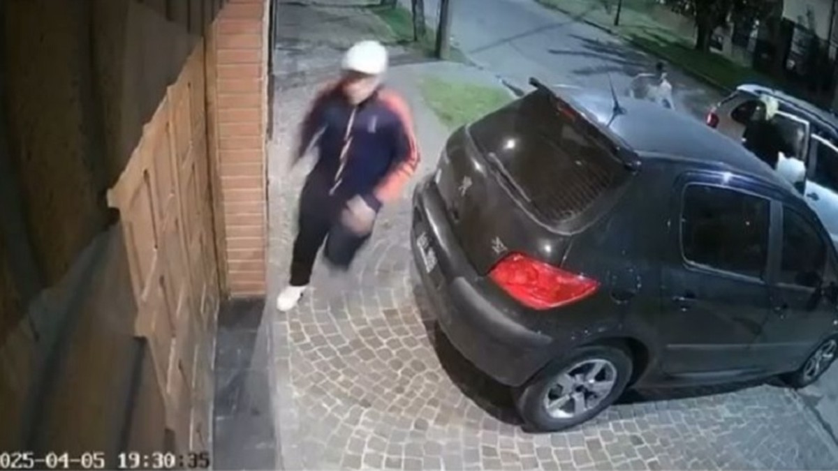 Una mujer salvó a su esposo y a su hijo de una entradera