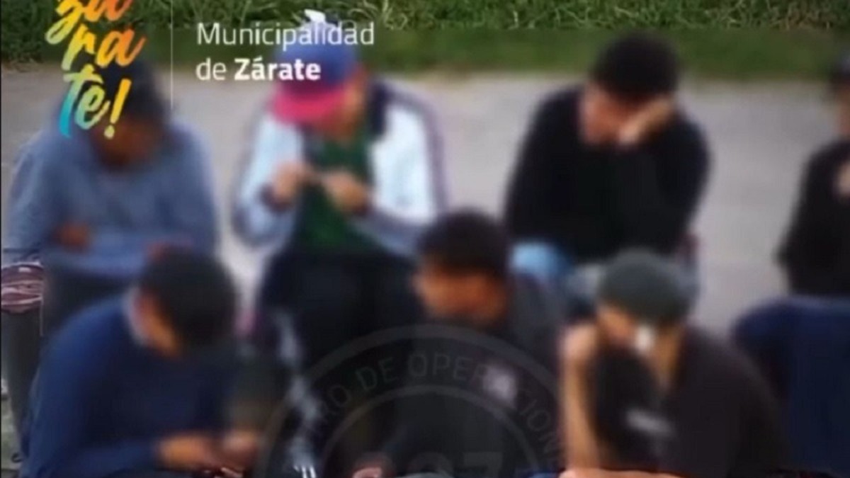 La actitud sospechosa de un grupo de adolescentes y un menor detenido con un machete en el Parque Urbano 