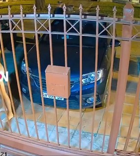 Un chiquito de dos años quedó en medio de un violento asalto de cuatro motochorros