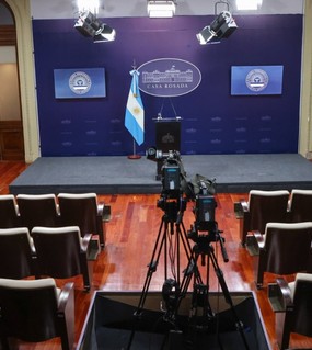 Por “espionaje ilegal”, el Gobierno nacional prohibió el ingreso a todos los periodistas acreditados en Rosada hasta nuevo aviso