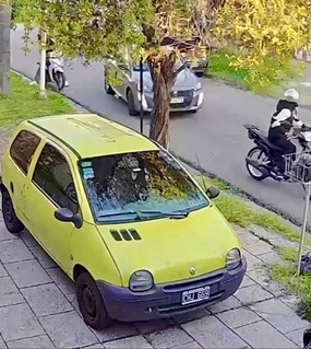 "Bajala o la mato": violento robo con una anciana discapacitada dentro del auto