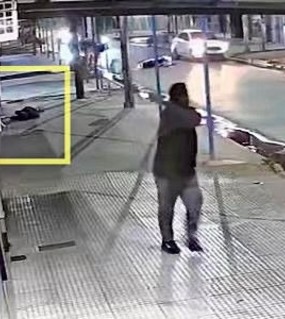 Se conoció la secuencia completa del Policía de la Ciudad que disparó 18 veces para matar a una motochorra